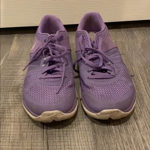 nike women's sneakers purple